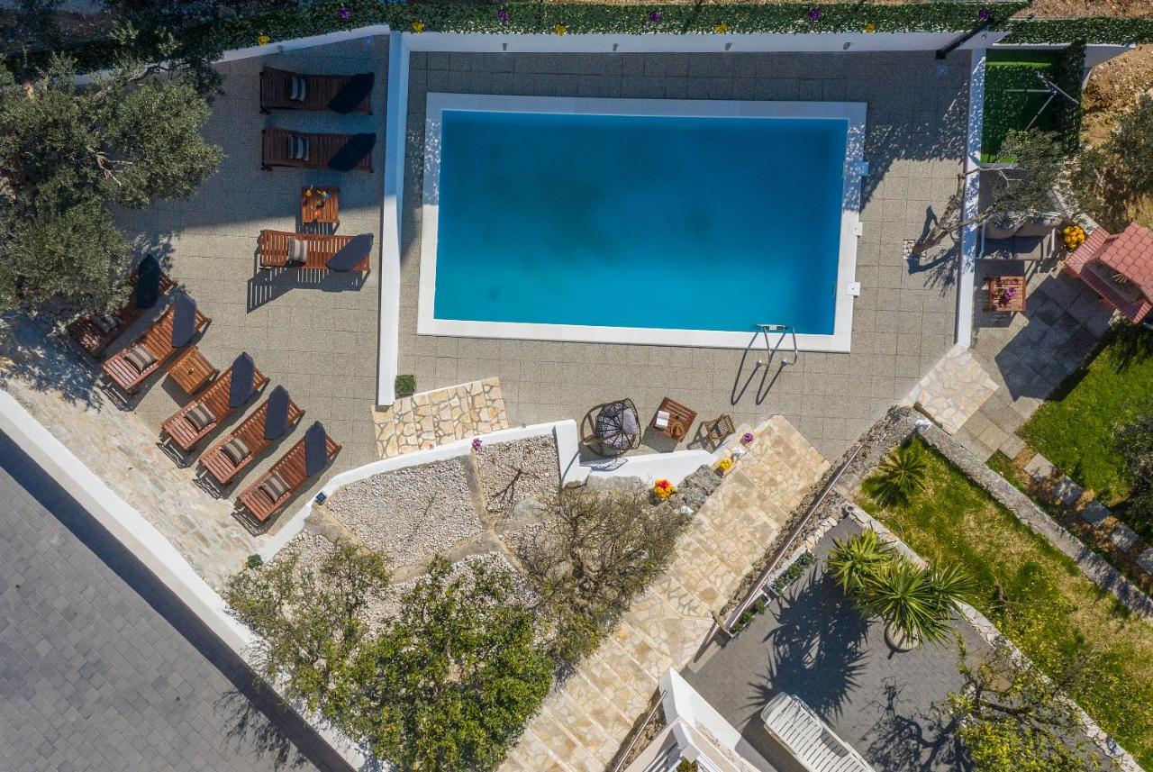 Villa Petra Apartment With Private Pool Makarská Exteriér fotografie