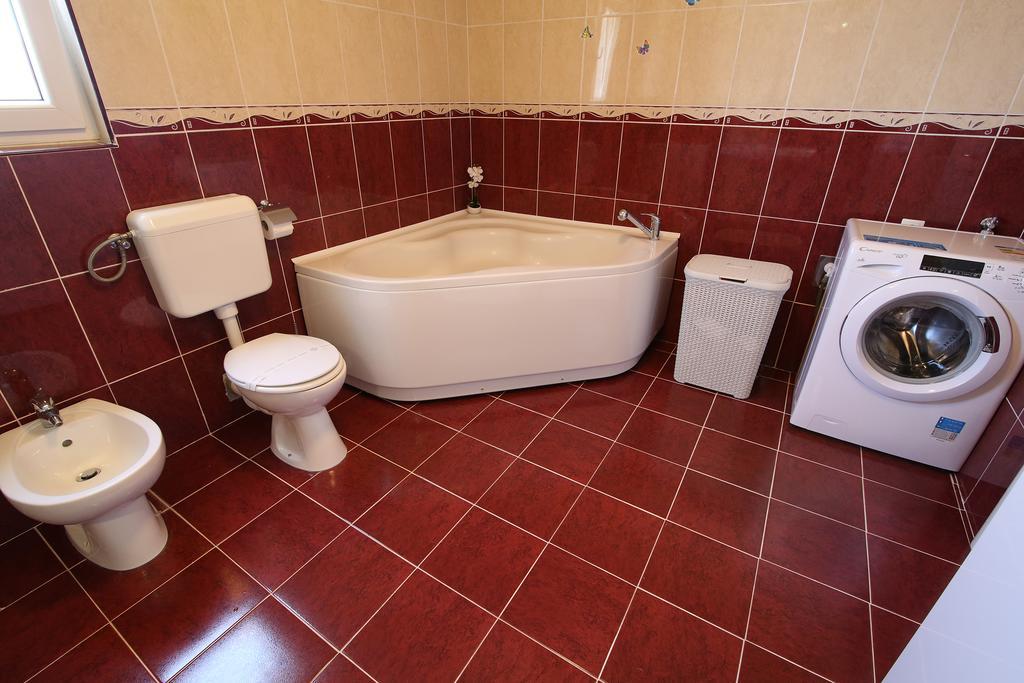Villa Petra Apartment With Private Pool Makarská Exteriér fotografie